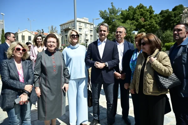 Επίσκεψη του Πρωθυπουργού στη Λεωφόρο Βασιλίσσης Όλγας
