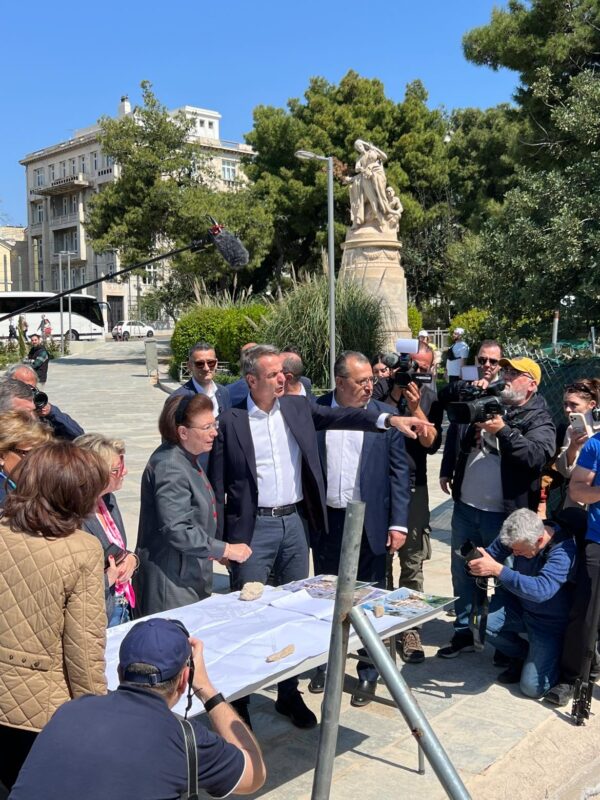 Επίσκεψη του Πρωθυπουργού στη Λεωφόρο Βασιλίσσης Όλγας