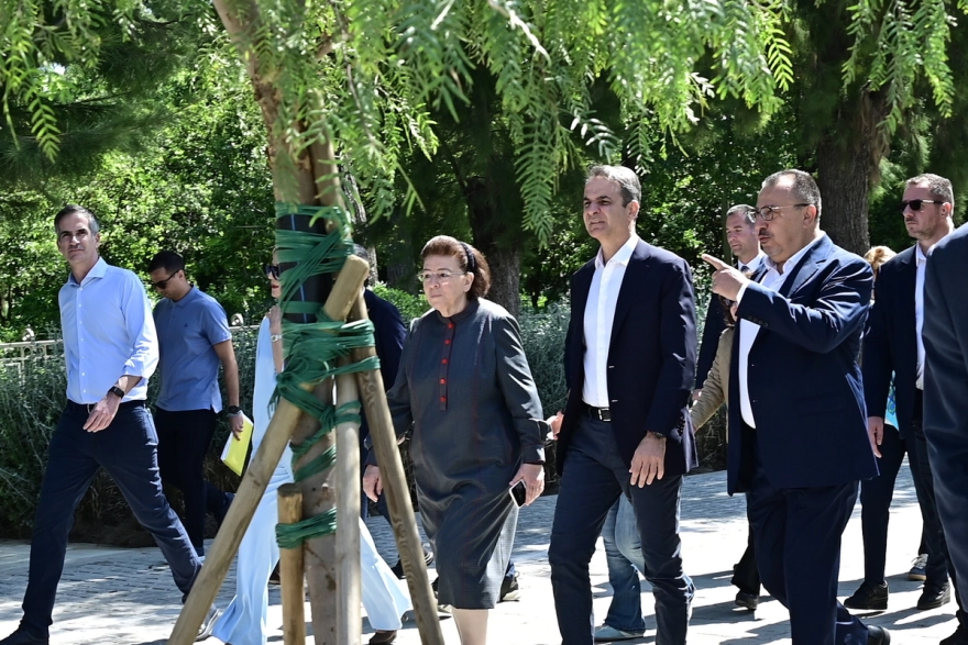 Επίσκεψη του Πρωθυπουργού στη Λεωφόρο Βασιλίσσης Όλγας