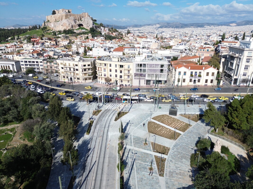 Επίσκεψη του Πρωθυπουργού στη Λεωφόρο Βασιλίσσης Όλγας
